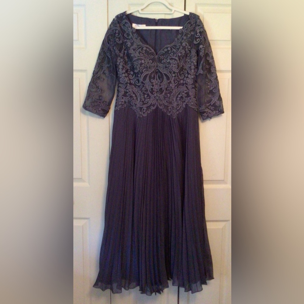 NWT JJ’s House Mother of the Bride Gown